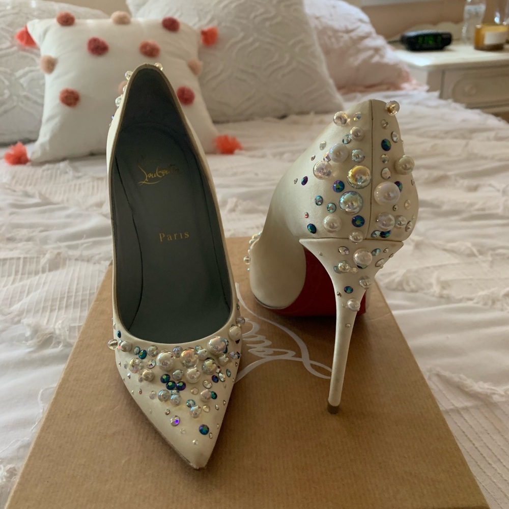 Louboutin heels size 7
